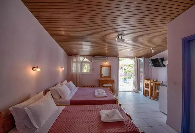 Basic Kolmen Hengen Huone, Anemos Studios & Apartments