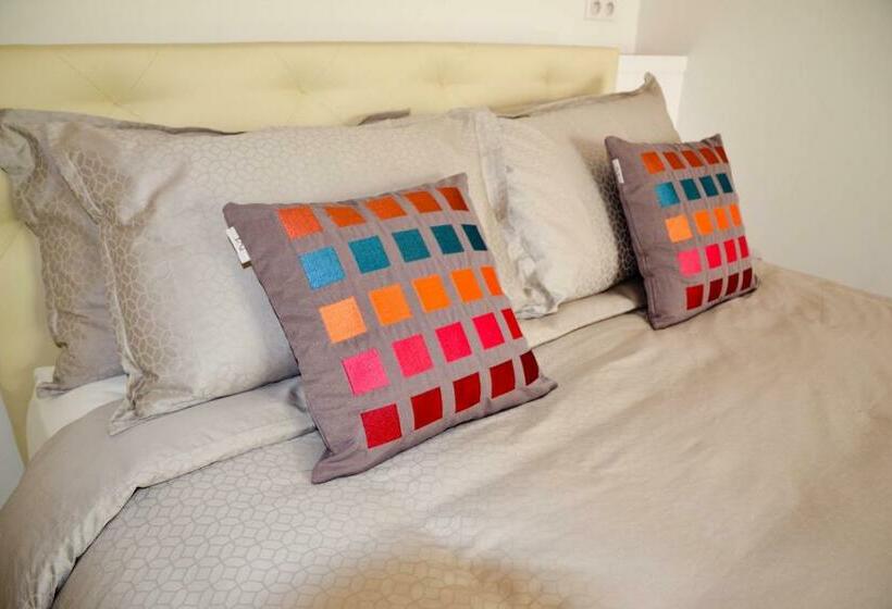 اتاق استاندارد با وان آب گرم, Assia & Nathalie   Luxury B&b Marais