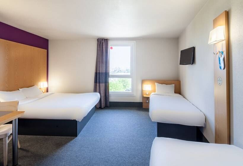 Четырехместный Номер Стандарт, B&b Hotel Clermont Ferrand Nord Riom