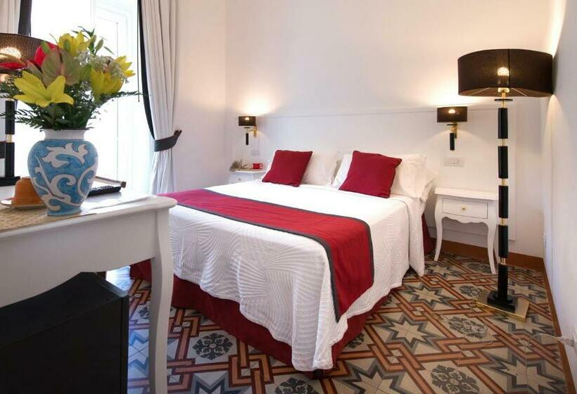 Номер Стандарт с Балконом, Amalfi Luxury House