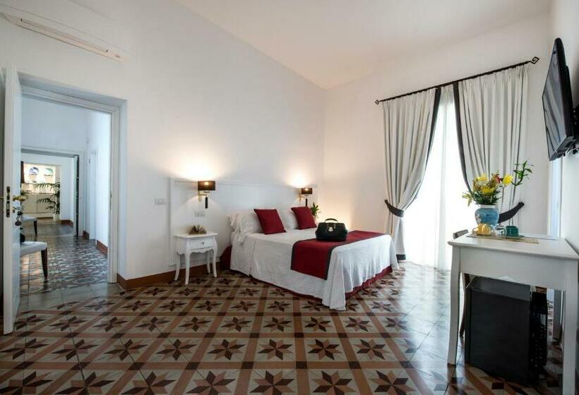 Номер Стандарт с Балконом, Amalfi Luxury House