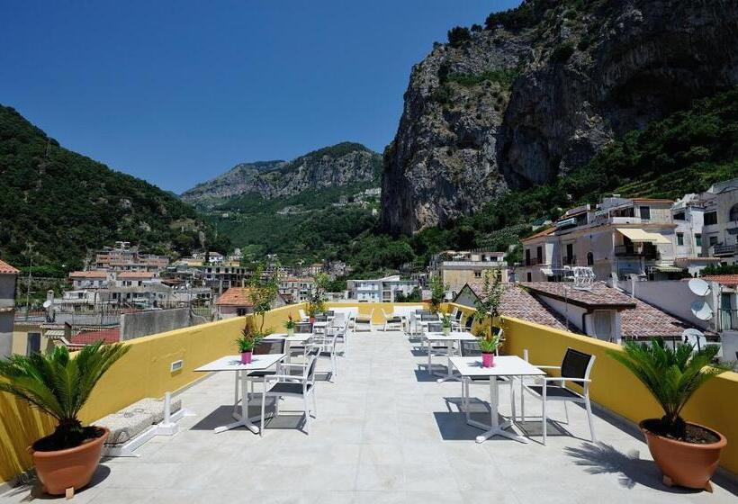 Номер Стандарт с Балконом, Amalfi Luxury House