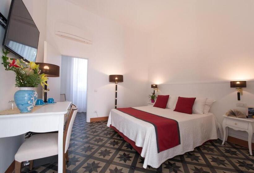 Номер Стандарт с Балконом, Amalfi Luxury House