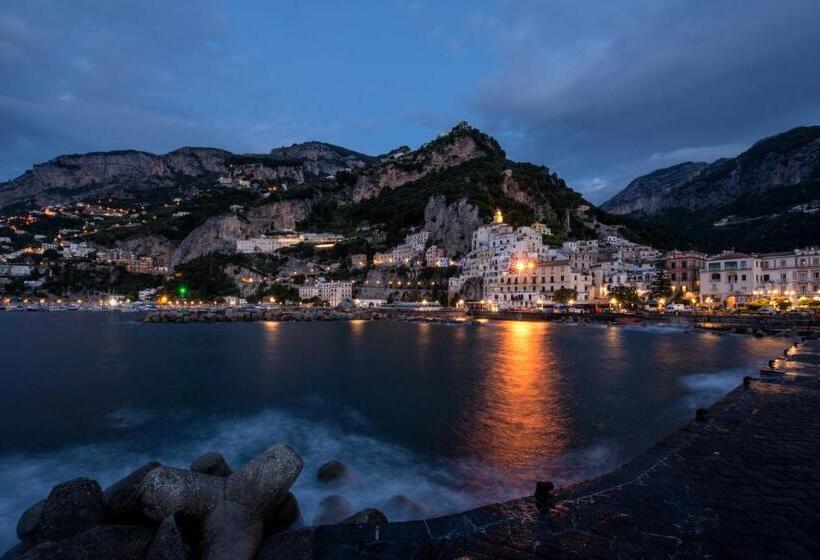 Номер Стандарт Трехместный, Amalfi Luxury House