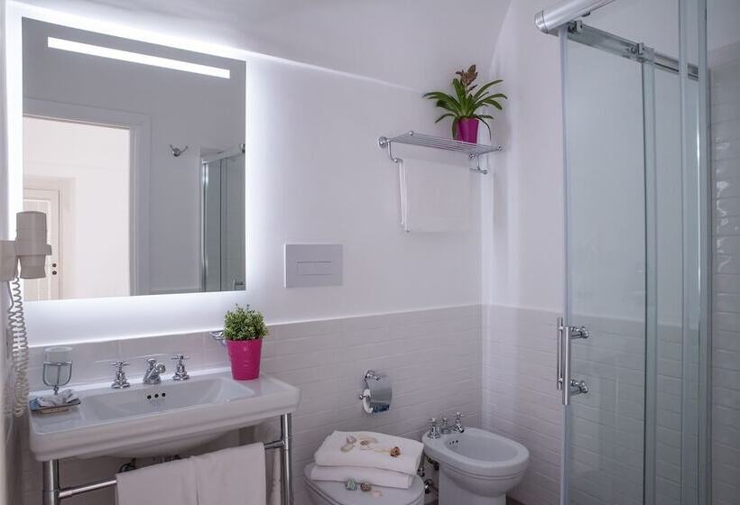 Номер Стандарт Трехместный, Amalfi Luxury House