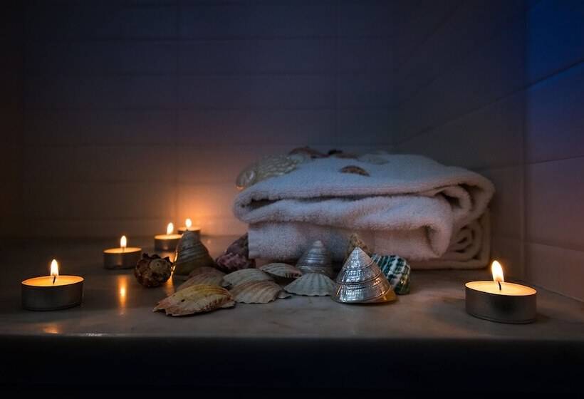 Номер Стандарт Трехместный, Amalfi Luxury House