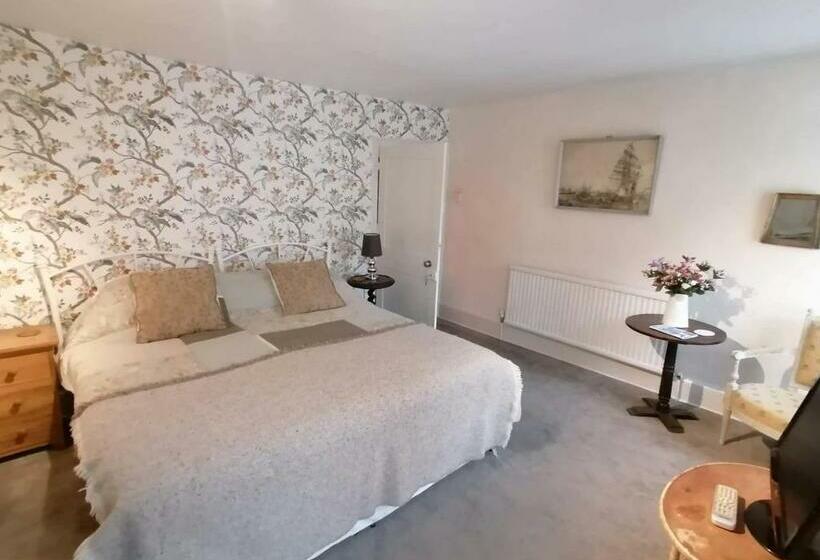 اتاق استاندارد, Anzac Street B+bistro