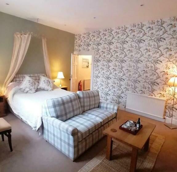 اتاق لوکس با تخت بزرگ, Anzac Street B+bistro