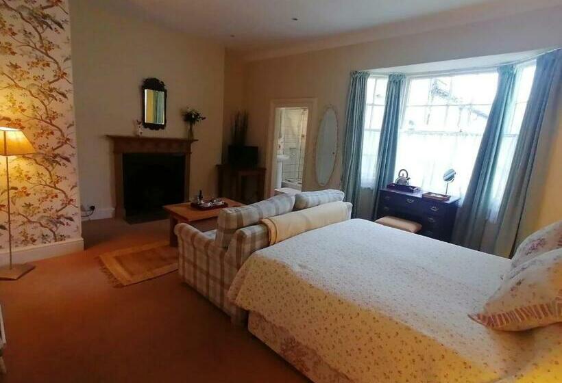 اتاق لوکس با تخت بزرگ, Anzac Street B+bistro