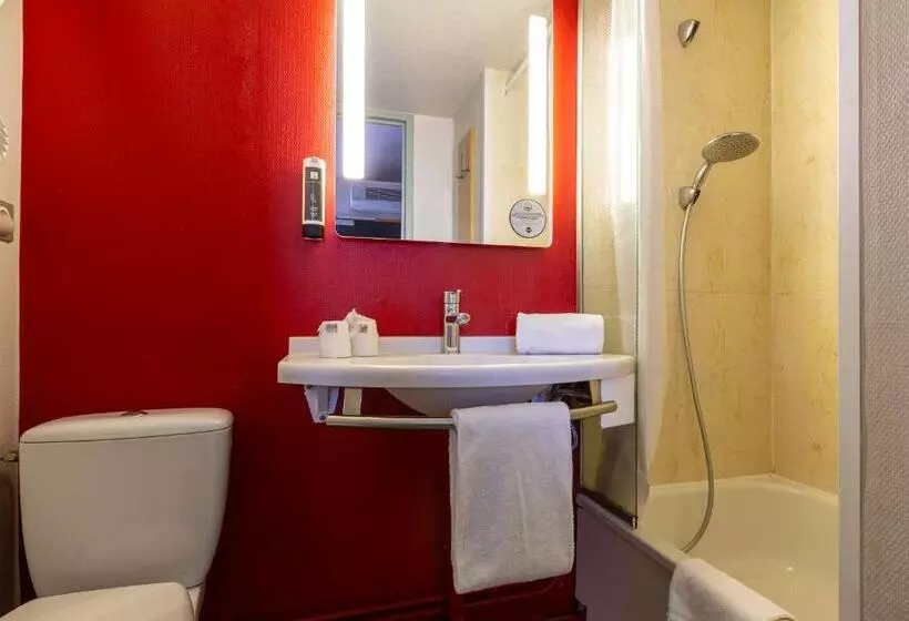 スタンダード４人部屋, B&b Hotel Chartres Le Forum