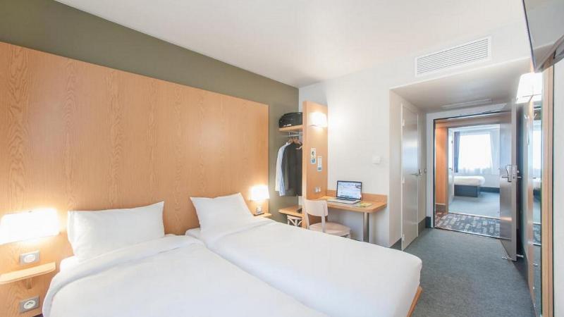 Четырехместный Номер Стандарт, B&b Hotel Clermont Ferrand Nord Riom