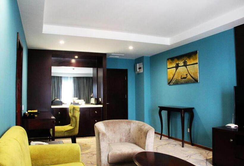 سوییت اجرایی, Bintumani