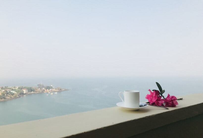 سوییت اجرایی, Bintumani