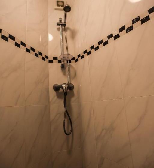 スタンダードルーム, Europe Blv