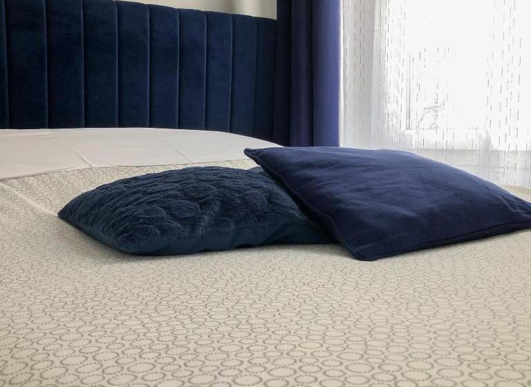 スタンダードトリプルルーム, Europe Blv