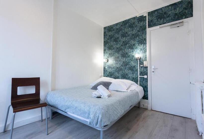 バス共有のスタンダードルーム, Europe Blv