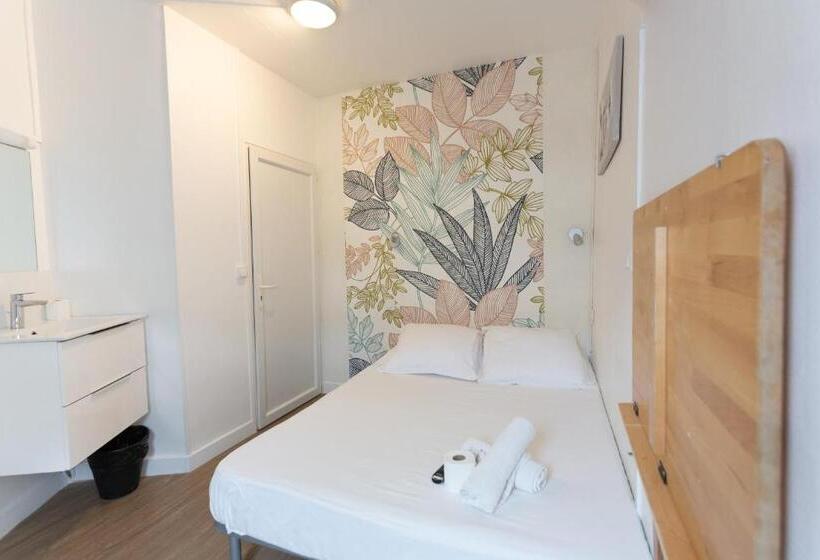 スタンダードルーム, Europe Blv