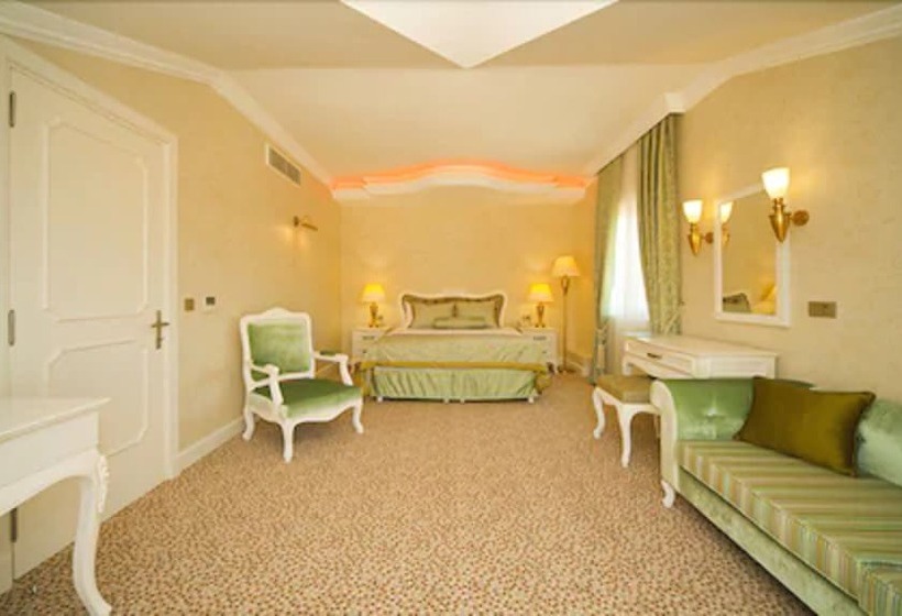 Семейный Номер, Grand Göcek