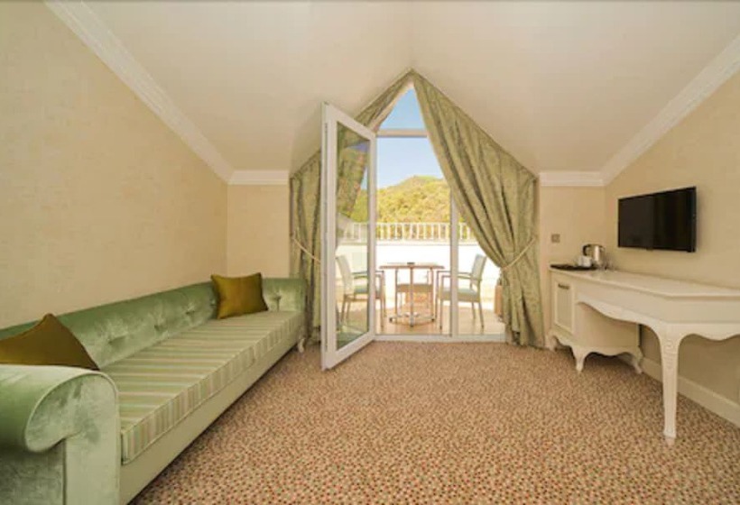 Семейный Номер, Grand Göcek