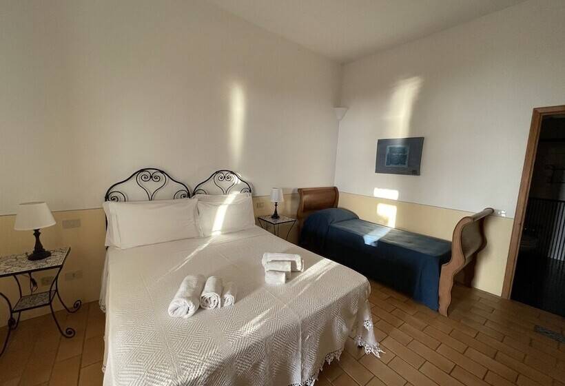 Четырехместный Номер Deluxe, La Locanda Del Postino