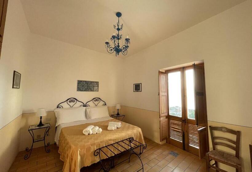اتاق لوکس, La Locanda Del Postino