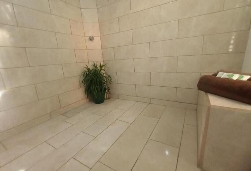 חדר סטנדרט נוף לבריכה, The Lotus Garden