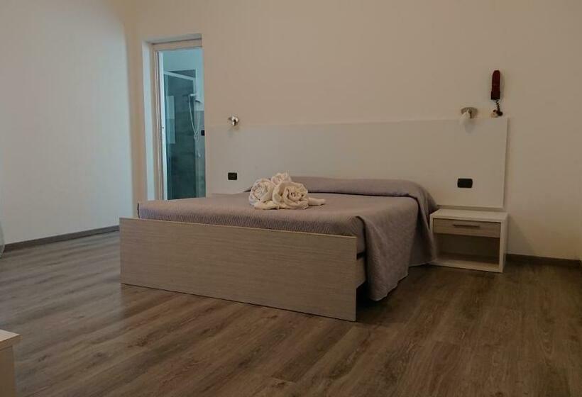 带大床的标准间, Ogliastra