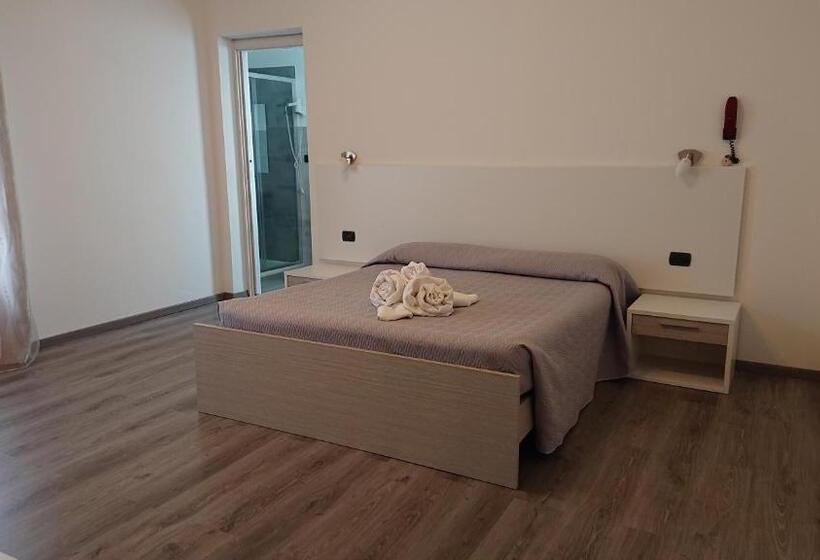 带大床的标准间, Ogliastra