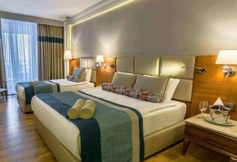 חדר סטנדרט לשלושה, Sensitive Premium Resort & Spa All Inclusive