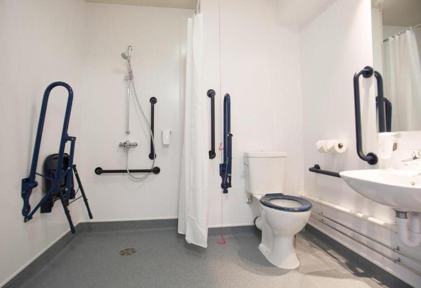 Номер Стандарт Адаптированный для Инвалидов, Sweet Chestnut, Dunfermline By Marston's Inns