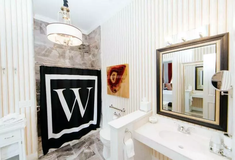 Standard-invahuone King-vuode, The William Boerne
