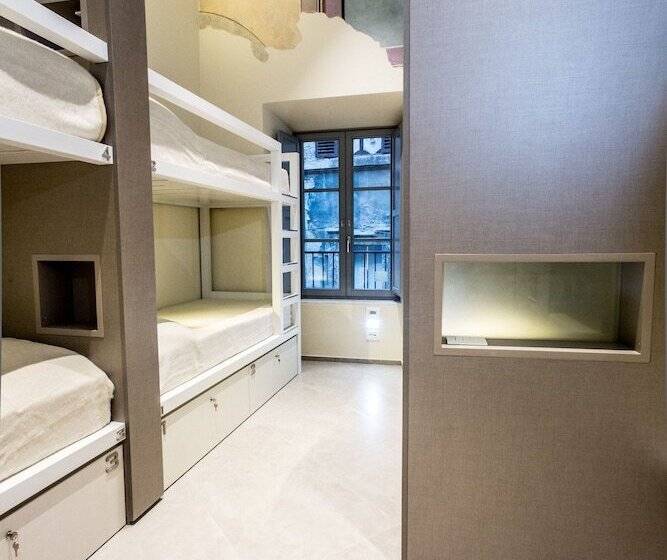 تختخواب در اتاق مشترک, Little Italy Hostel Ex Chiesa S Donato