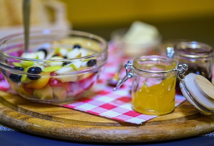 اتاق خانوادگی, Little Italy Hostel Ex Chiesa S Donato