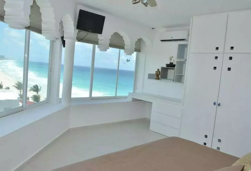 3 Bedroom Suite, Penthouse 07