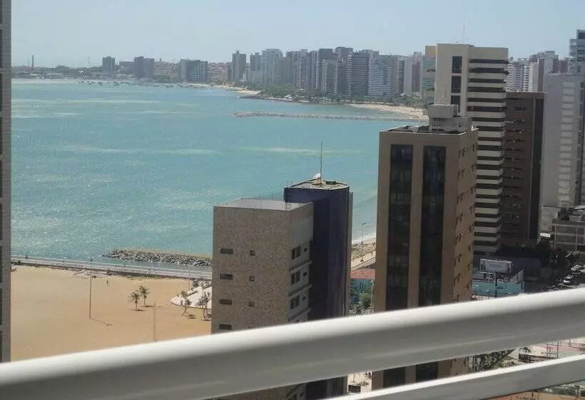 オーシャンビューの２ベッドルームデラックスアパート, Vip Beira Mar Residence