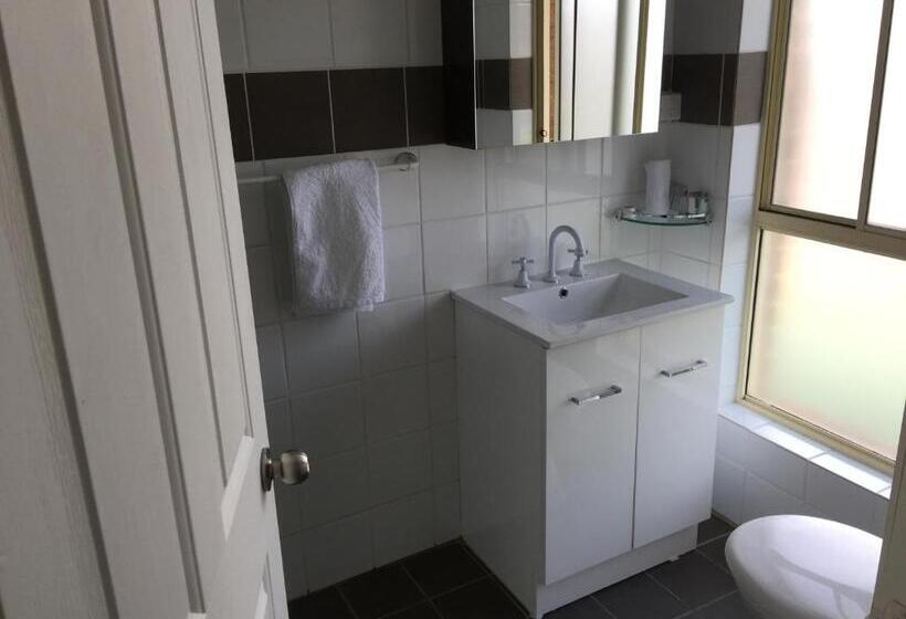 Семейный Номер, Aussie Rest Motel