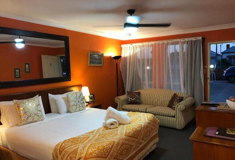 חדר דחוקס עם מיטת קינג, Aussie Rest Motel