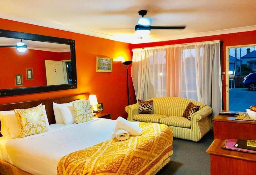 חדר דחוקס עם מיטת קינג, Aussie Rest Motel