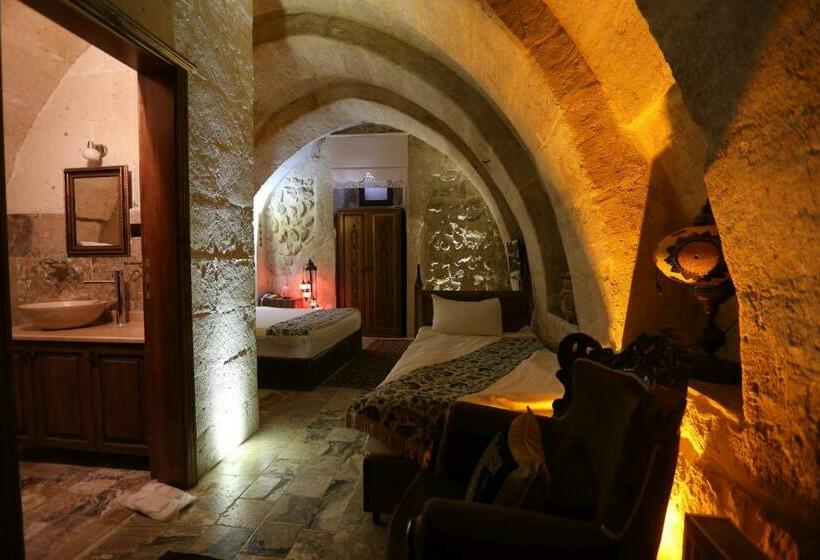 اتاق لوکس سه تخته, Avanos Suites