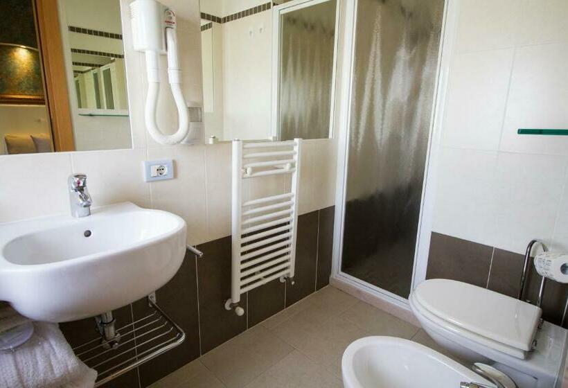 Triple Room Sea View, Lady Mary