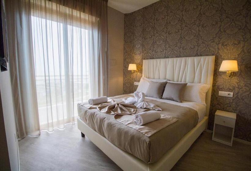 デラックスファミリールーム, Lady Mary