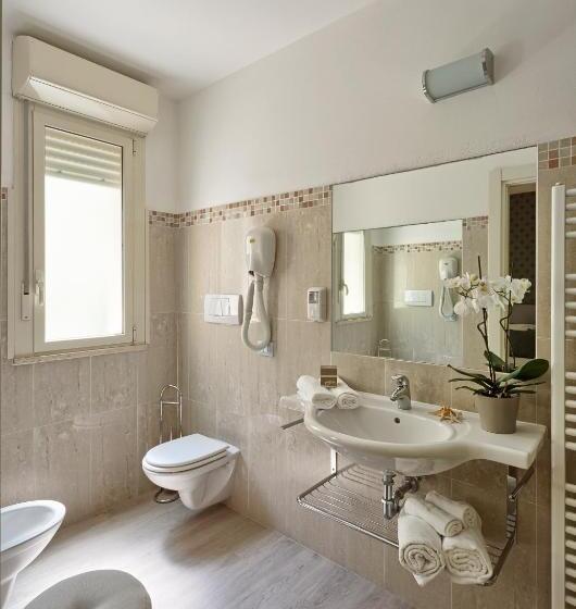 ファミリールーム, Lady Mary