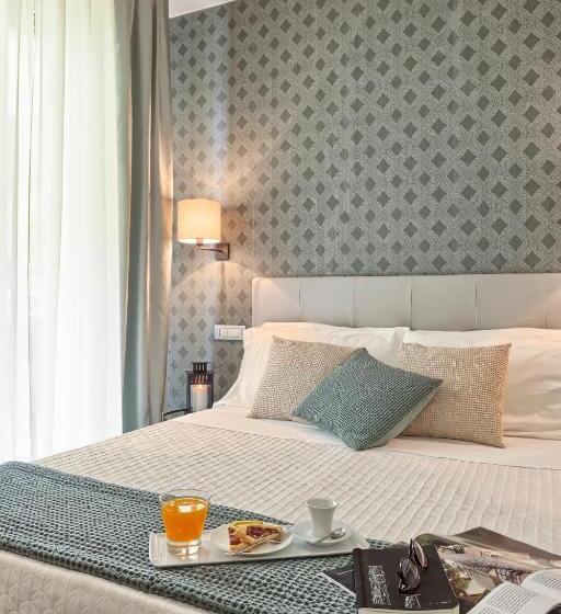 ファミリールーム, Lady Mary