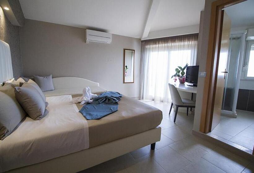 スーペリアトリプルルーム, Lady Mary