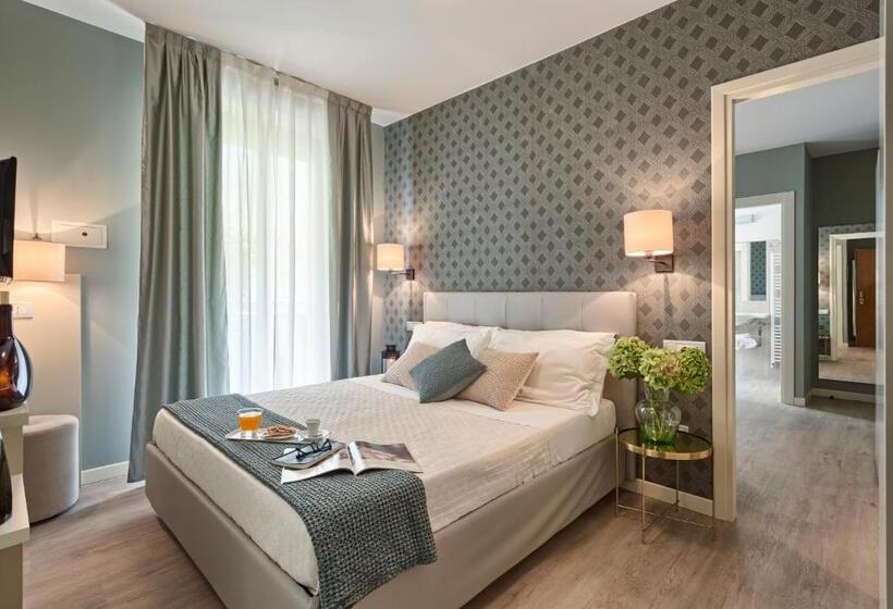 ファミリールーム, Lady Mary