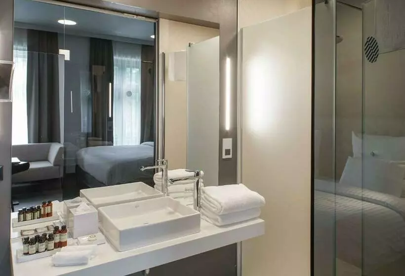 Deluxe Værelse King Size Seng, Pullman Riga Old Town