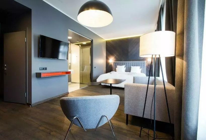 Deluxe Værelse King Size Seng, Pullman Riga Old Town