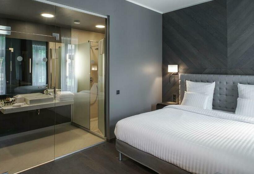 חדר דחוקס עם מיטת קינג, Pullman Riga Old Town