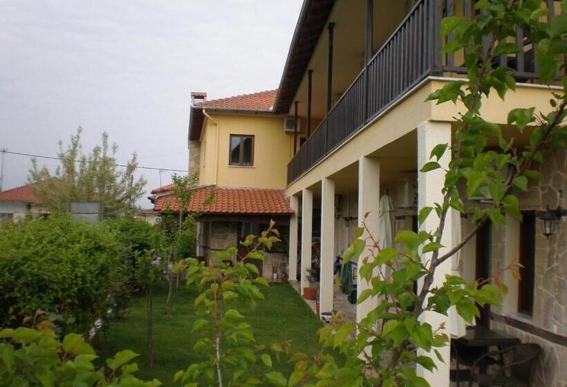 标准三人间, Olympia Guesthouse