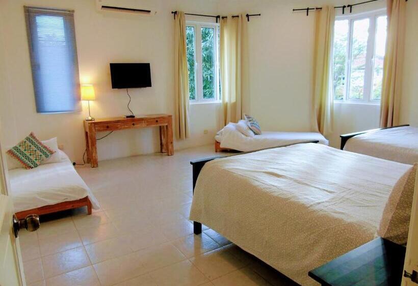 デラックスファミリールーム, Rumah Putih Near Klia & Xiamen University